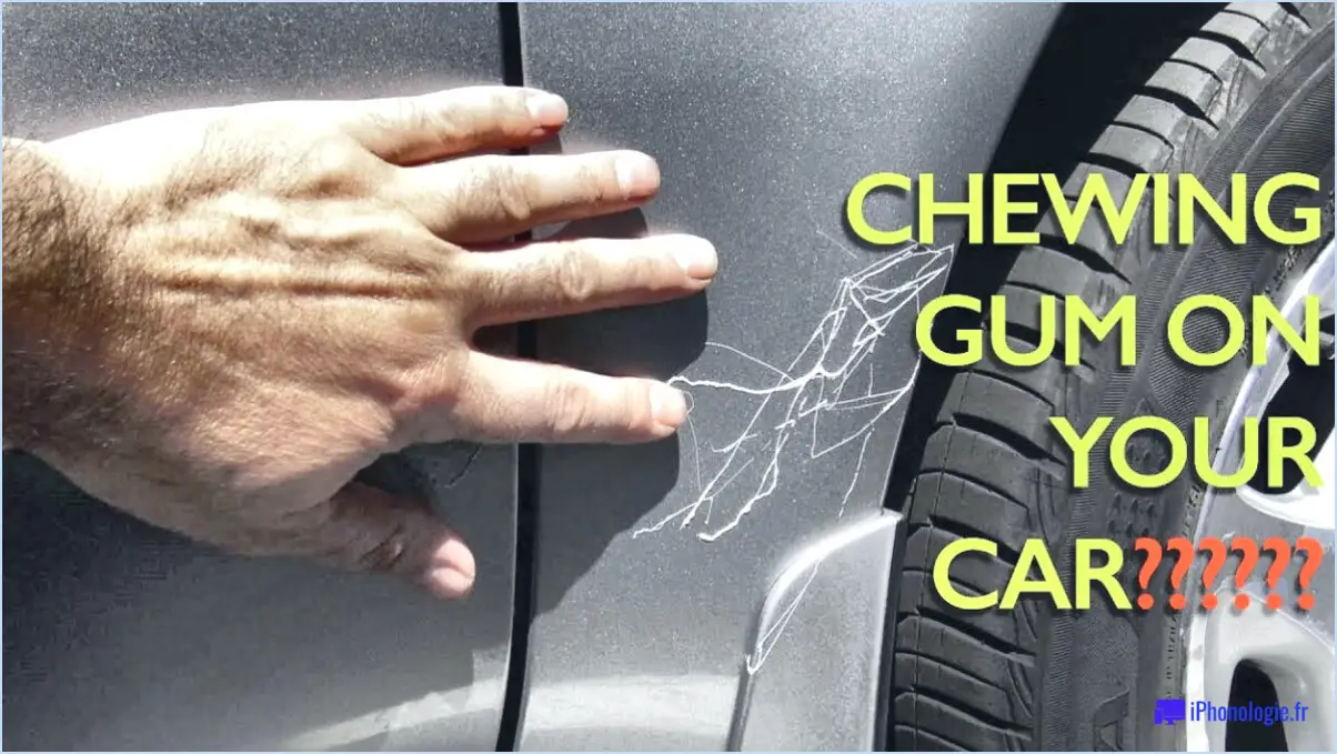 Comment enlever le chewing-gum d'une vitre de voiture?