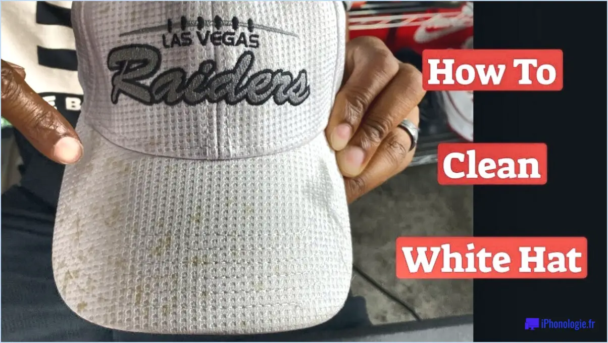 Comment nettoyer les chapeaux blancs?