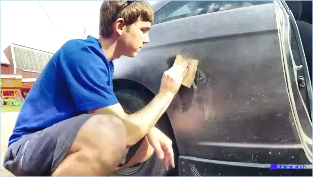 Comment réparer un trou de balle dans une voiture?