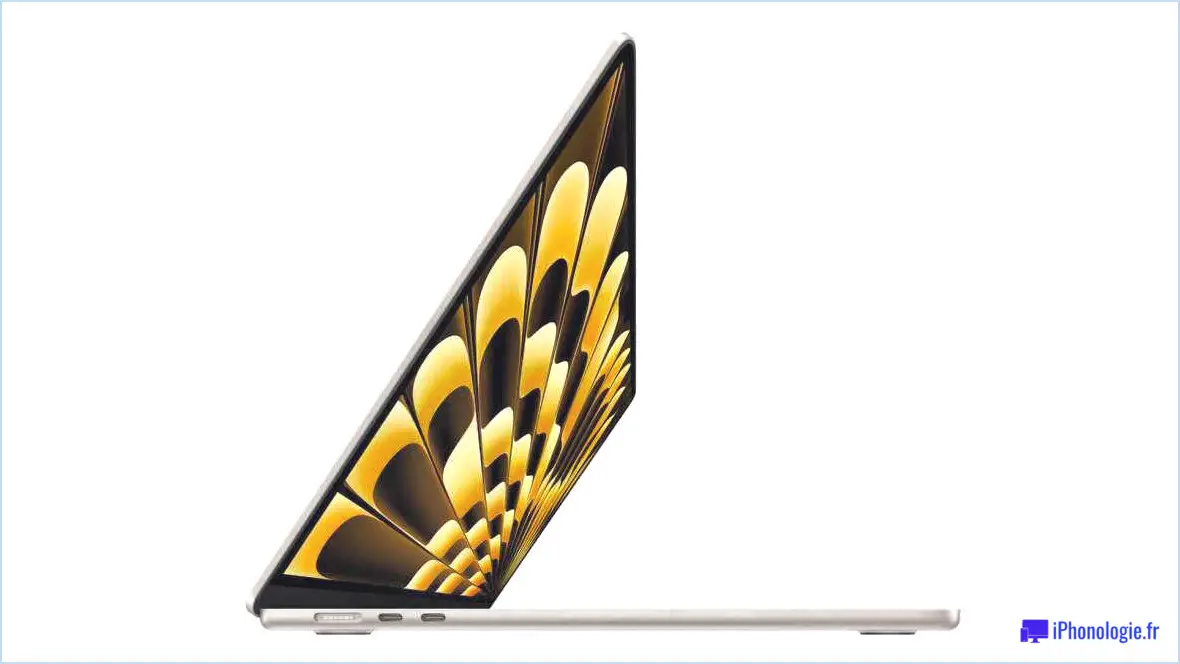 Vue latérale du nouveau MacBook Air de 15 pouces