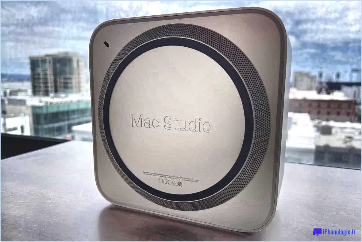 Évents inférieurs de Mac Studio