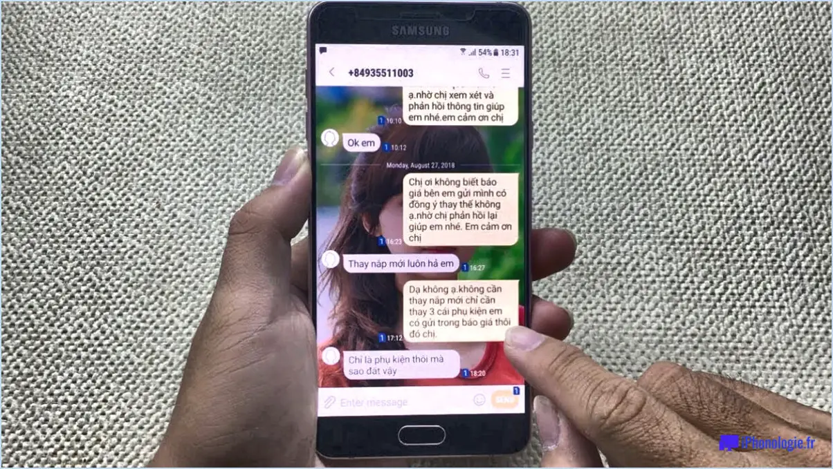 Comment changer le fond d'écran des textos sur android?