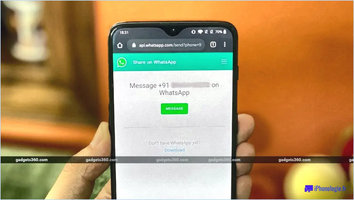 Comment envoyer un message whatsapp sans montrer son numéro?