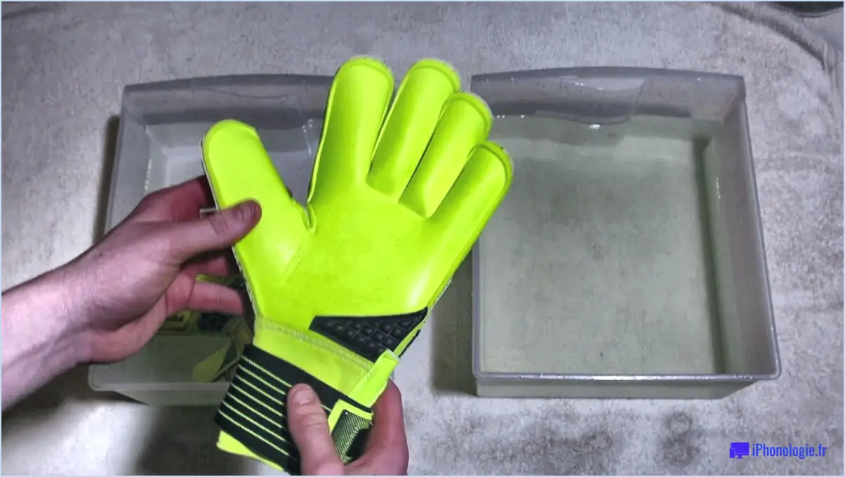 Comment nettoyer les gants de gardien de but?