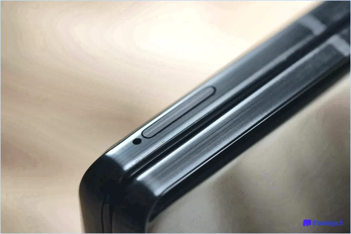 Comment insérer et retirer la carte SIM du Samsung Galaxy Z Fold 2?