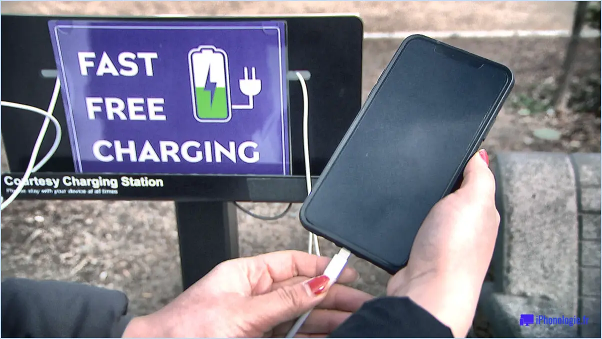 Est-il prudent d'utiliser les stations publiques pour recharger son smartphone?