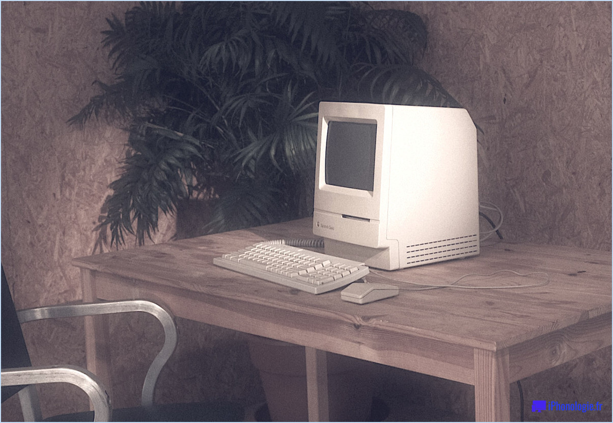 Macintosh sur un bureau