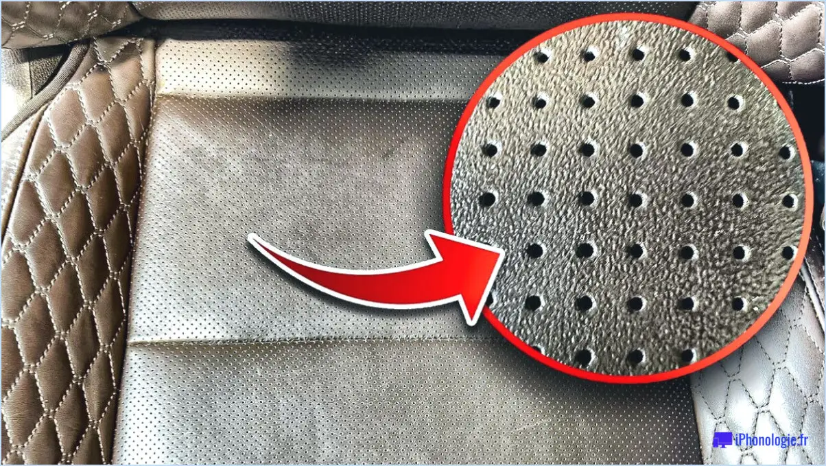Comment nettoyer les sièges de voiture en cuir perforé?