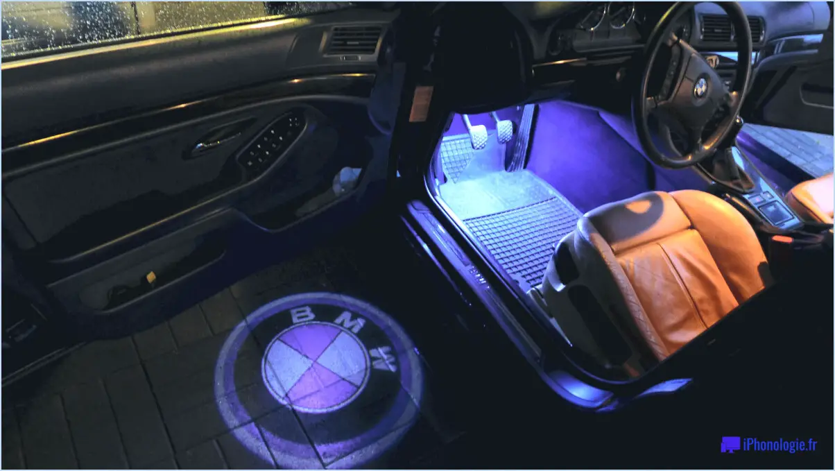 Comment changer la couleur des lumières intérieures d'une voiture?
