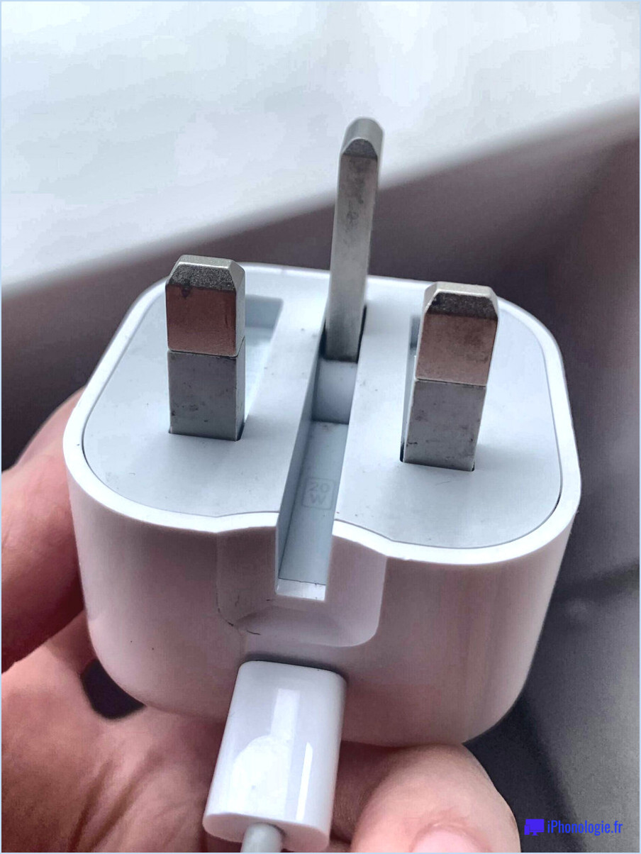 Comment charger l'iphone 12?
