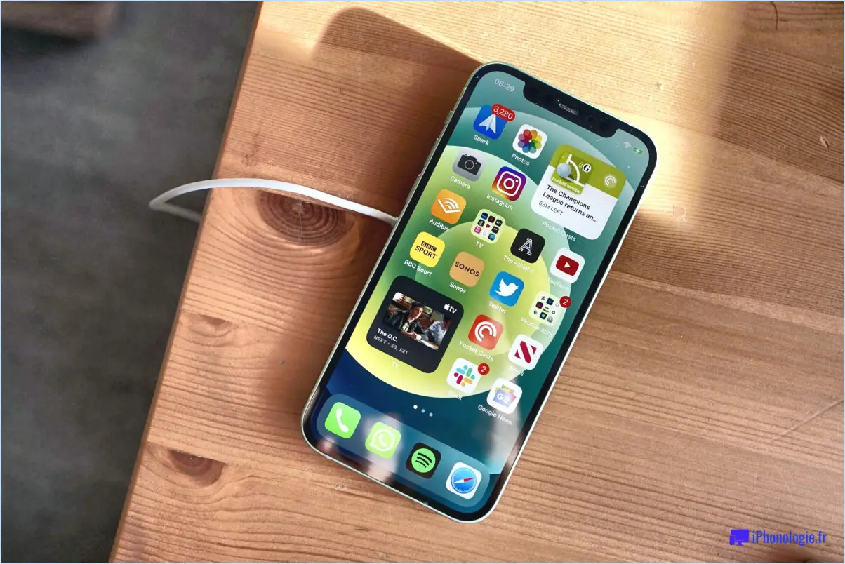 Une nouvelle fuite de l'iPhone SE 4 révèle une refonte du grand écran avec une encoche et Face ID