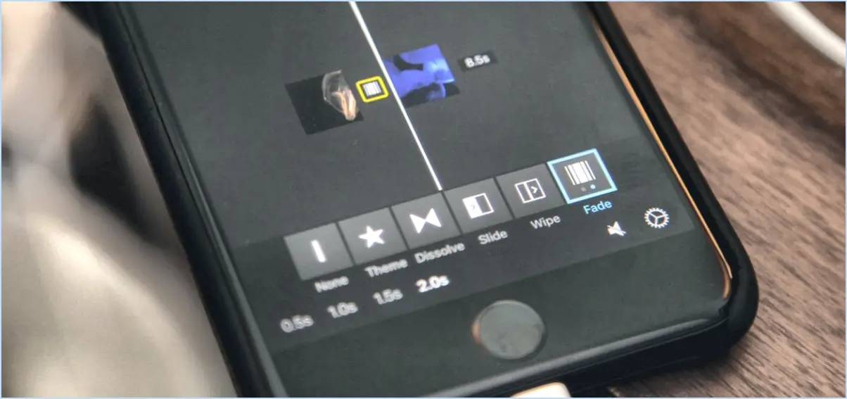 Comment faire un fondu de la musique dans imovie iphone?