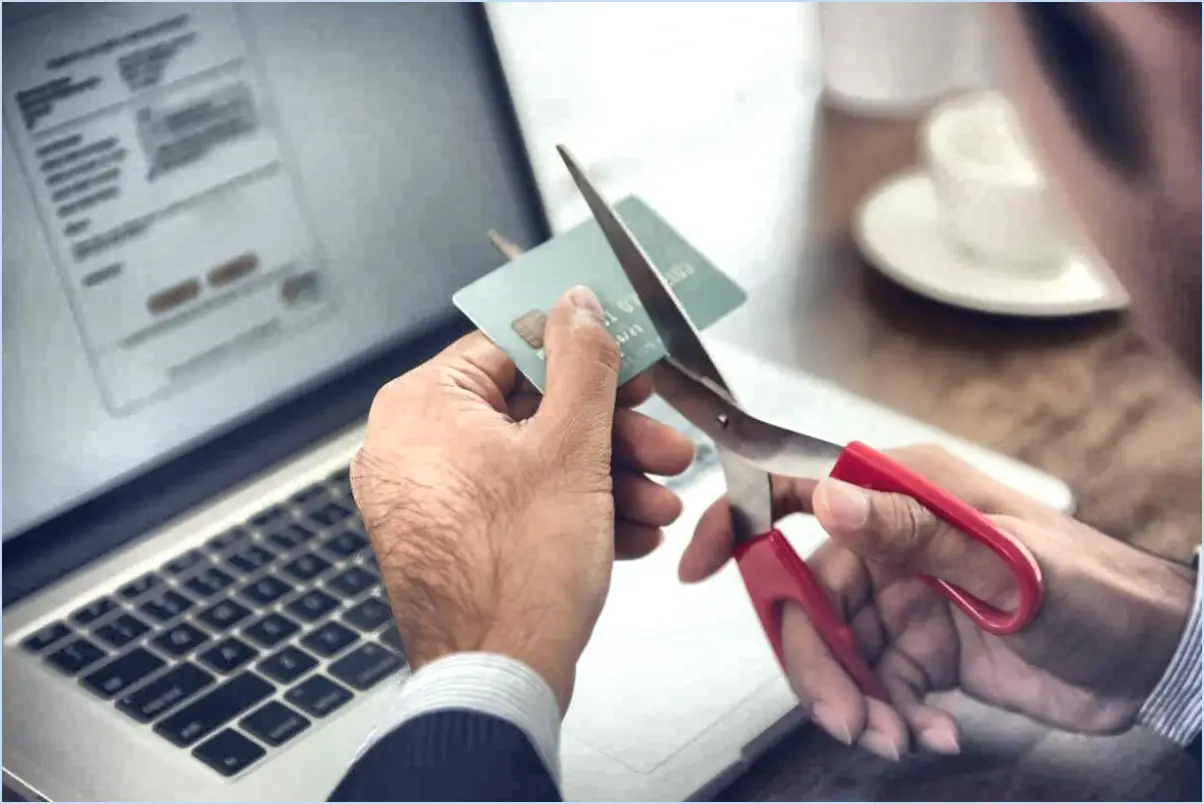 Comment la fermeture d'une carte de crédit affecte-t-elle votre crédit?