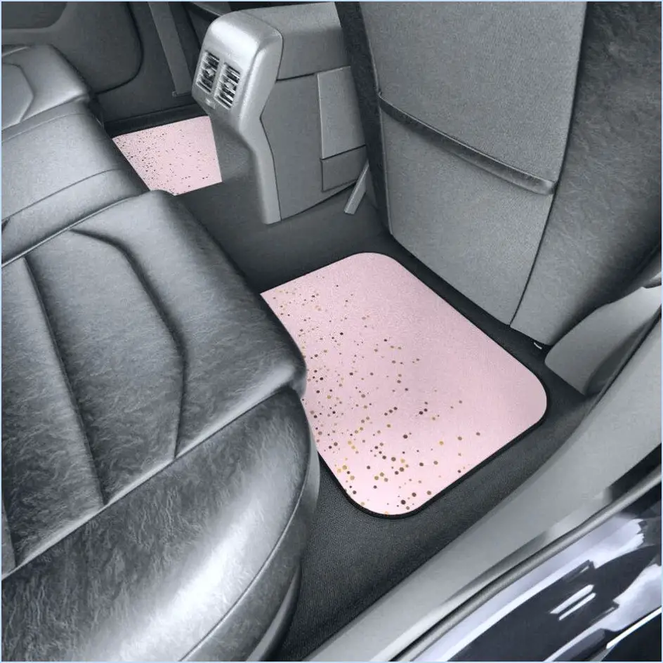 Comment nettoyer les traces de sièges de voiture?