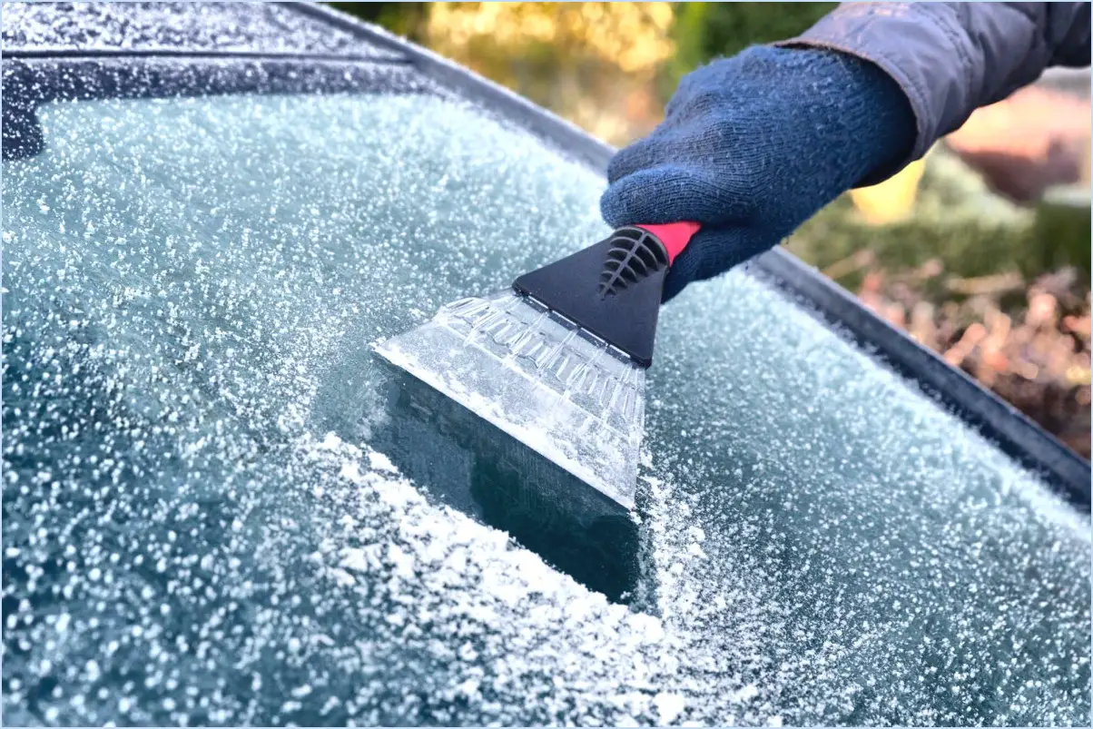 Comment empêcher les vitres d'une voiture de geler?