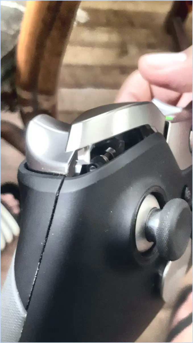 Comment faire pour fixer le bouton lb sur la manette de la xbox?