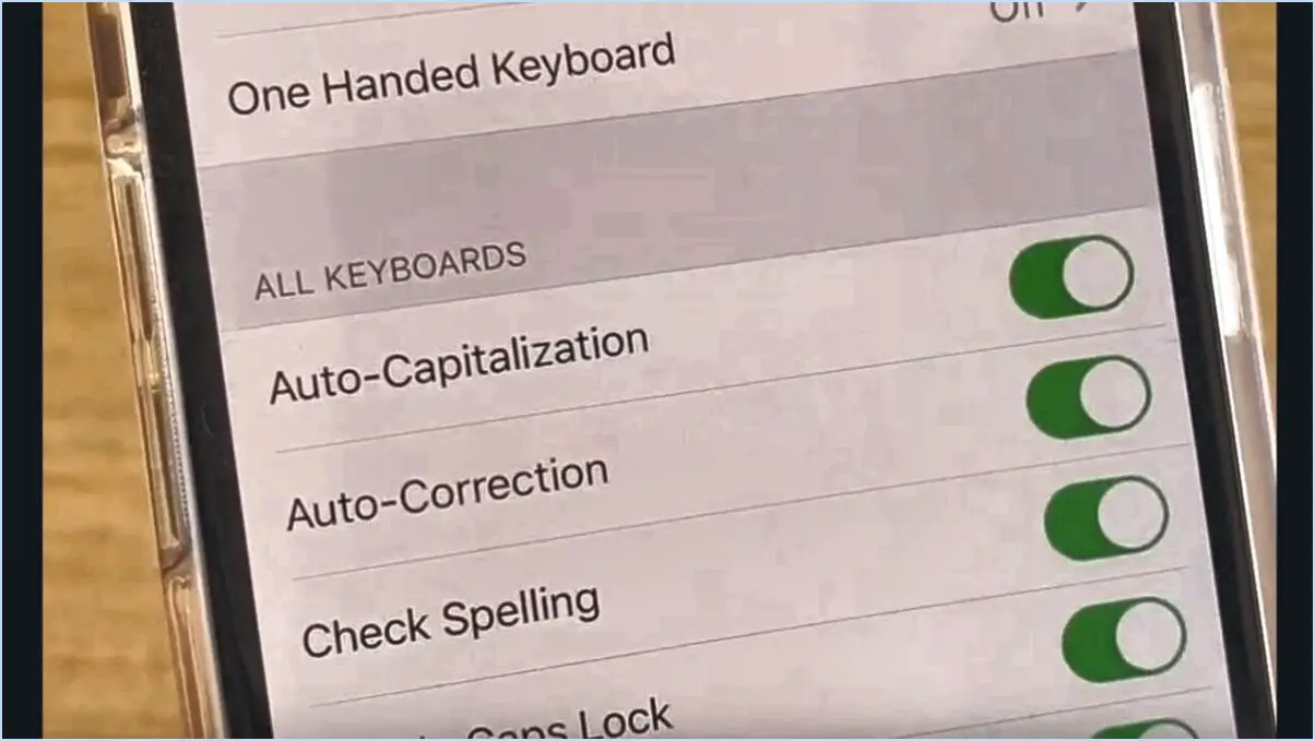 Comment faire pour mettre tout en minuscules sur l'iphone?