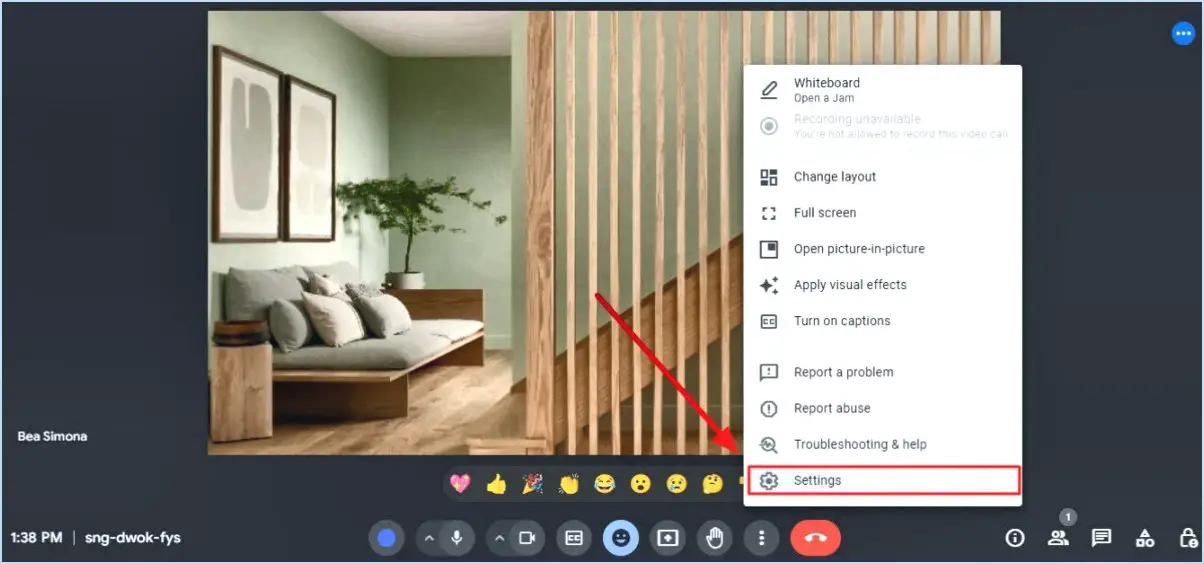 Comment retourner la caméra sur google meet?