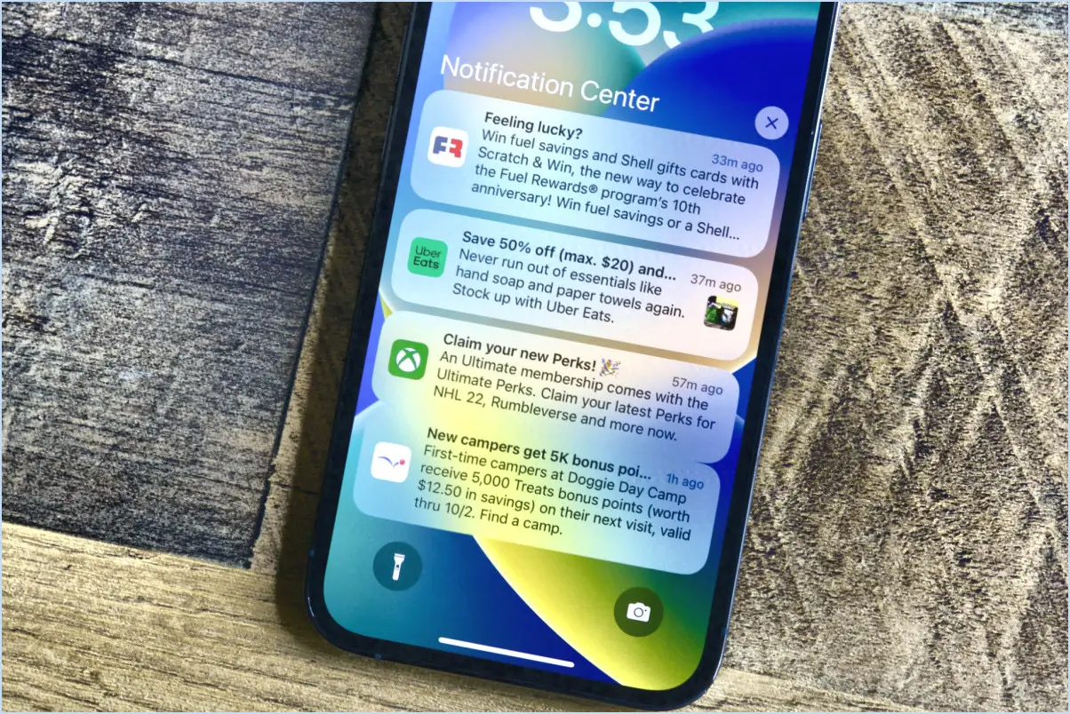 Comment garder les notifications sur l'écran de verrouillage après avoir déverrouillé l'iphone?