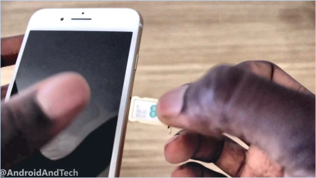 Comment mettre la carte sim dans l'iphone 7 plus?