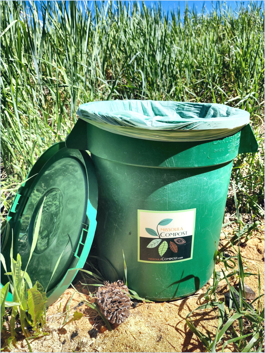 Comment nettoyer le bac à compost?